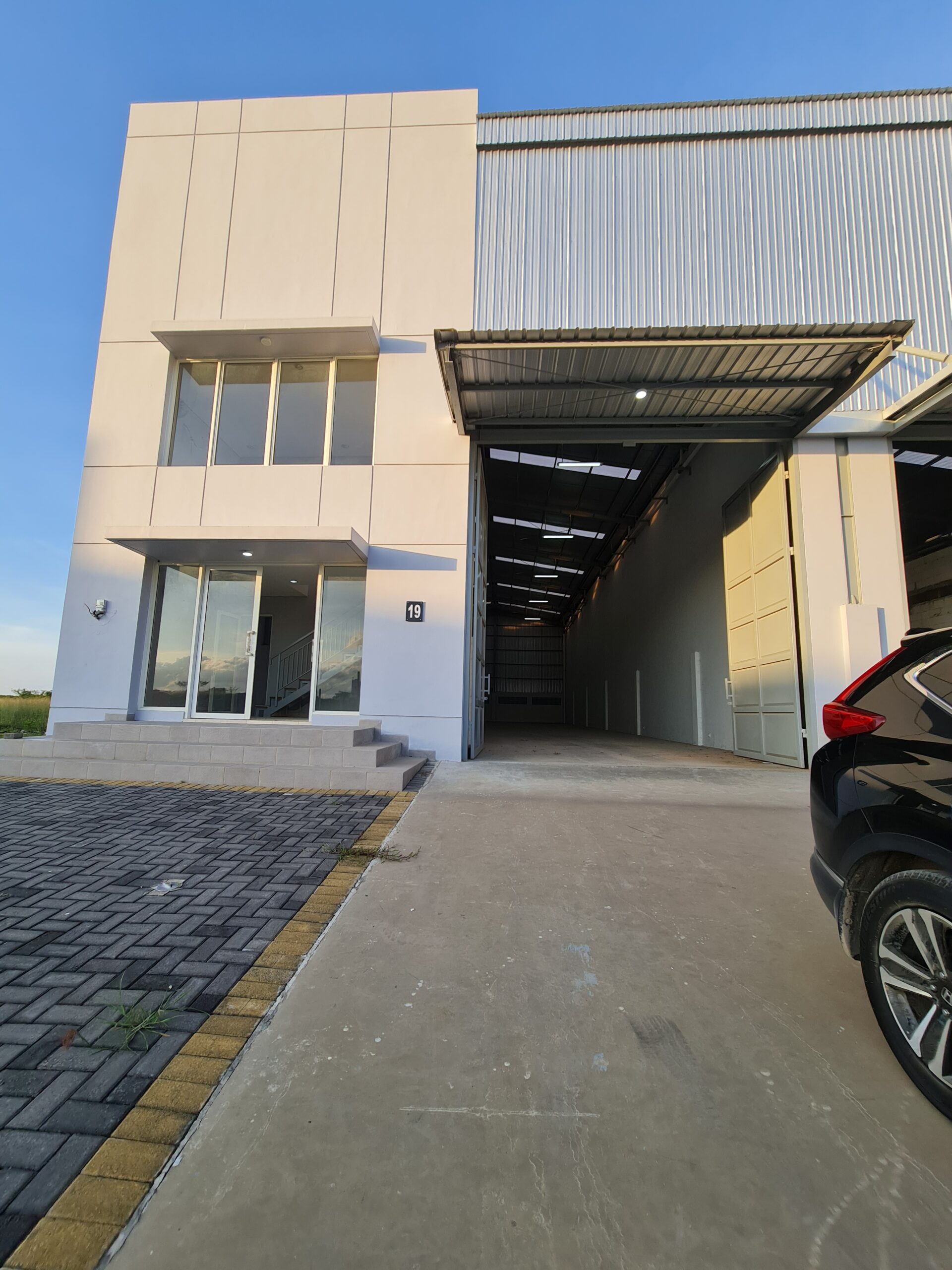 Pergudangan Summarecon Makassar Solusi Investasi dan Usaha yang Menguntungkan